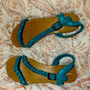 Sandals never worn